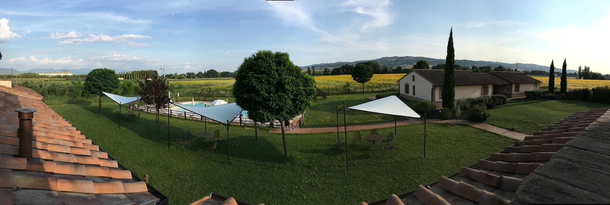 Agriturismo Le Rondini Di Francesco Di Assisi Cannara Bagian luar foto