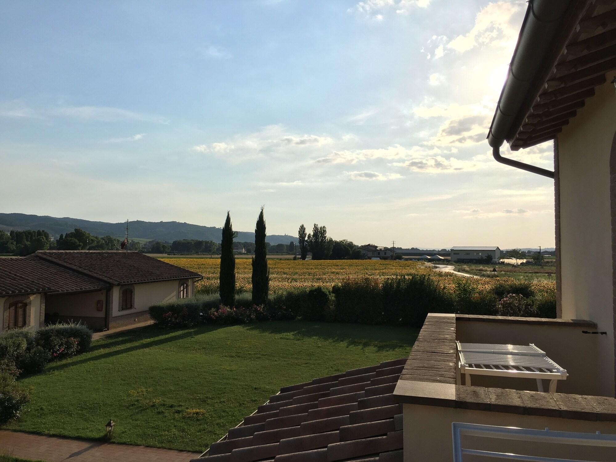 Agriturismo Le Rondini Di Francesco Di Assisi Cannara Bagian luar foto