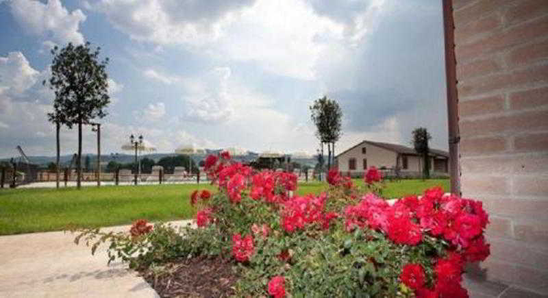 Agriturismo Le Rondini Di Francesco Di Assisi Cannara Bagian luar foto