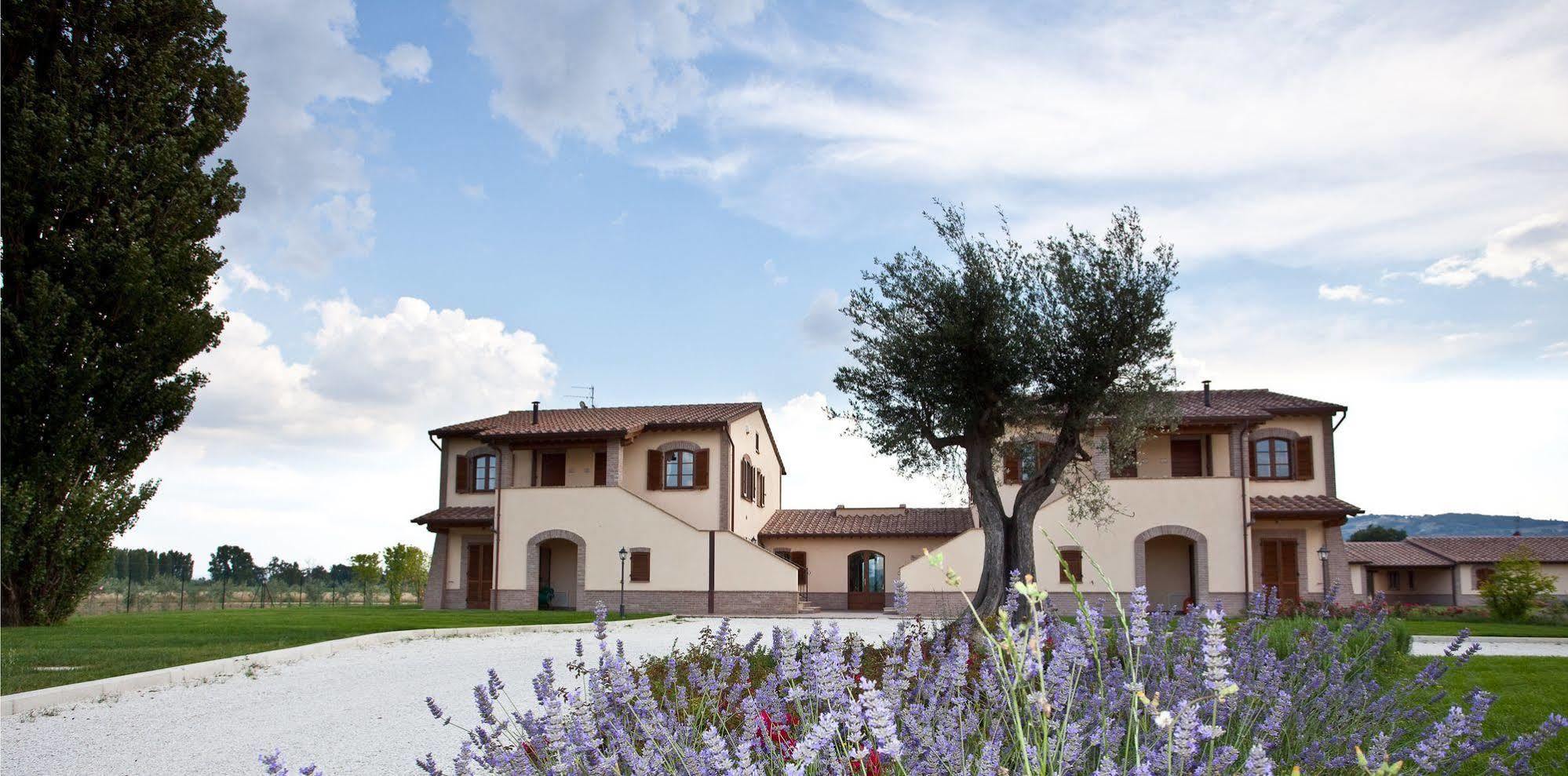 Agriturismo Le Rondini Di Francesco Di Assisi Cannara Bagian luar foto