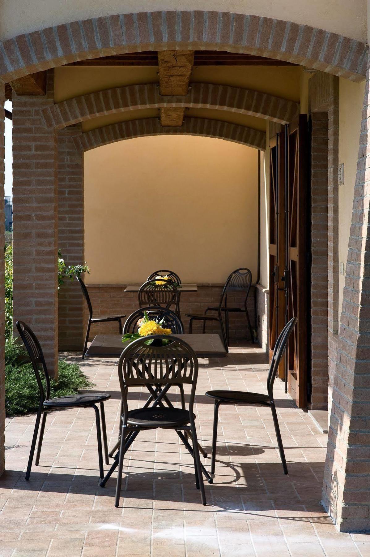 Agriturismo Le Rondini Di Francesco Di Assisi Cannara Bagian luar foto