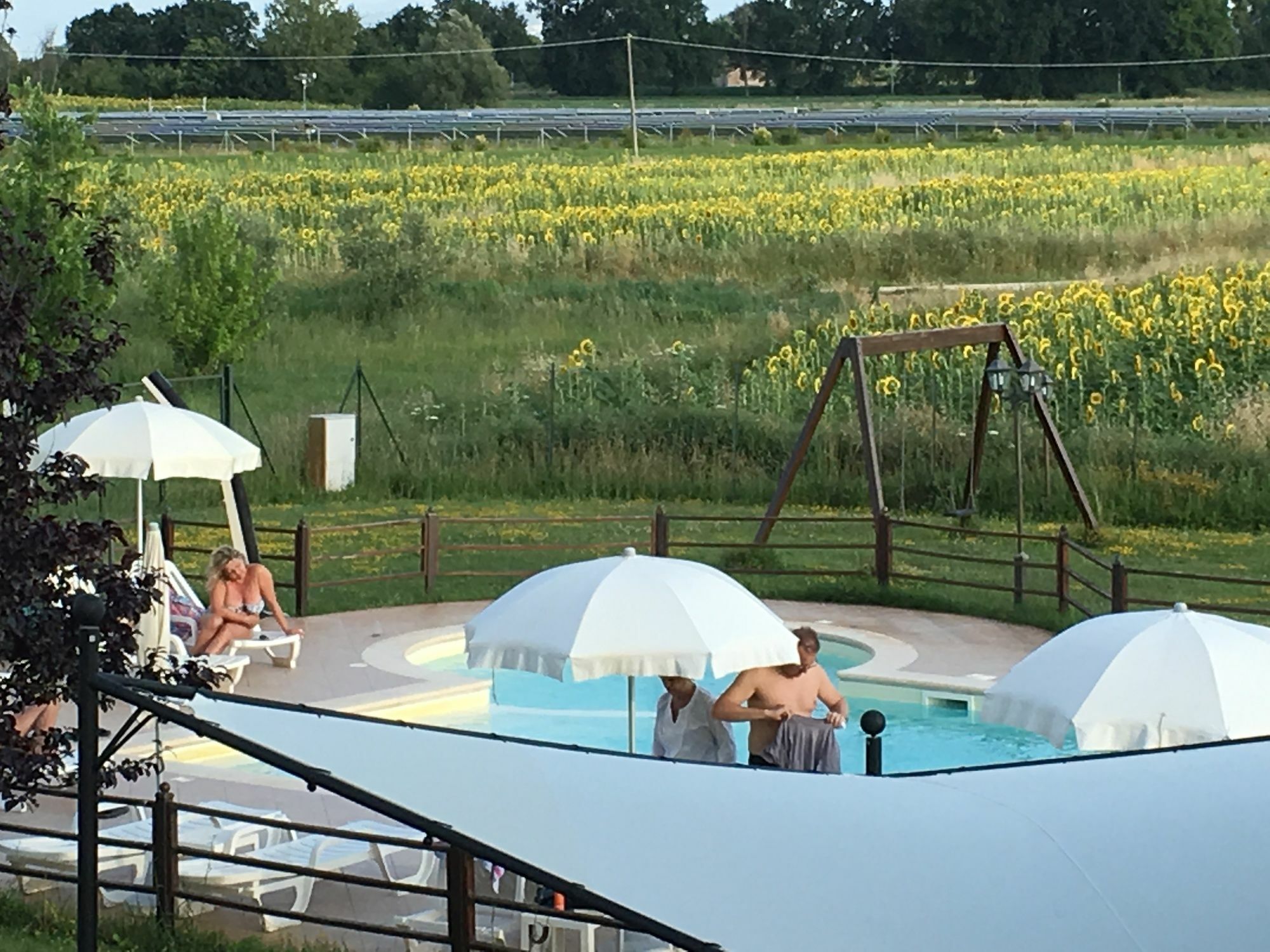 Agriturismo Le Rondini Di Francesco Di Assisi Cannara Bagian luar foto